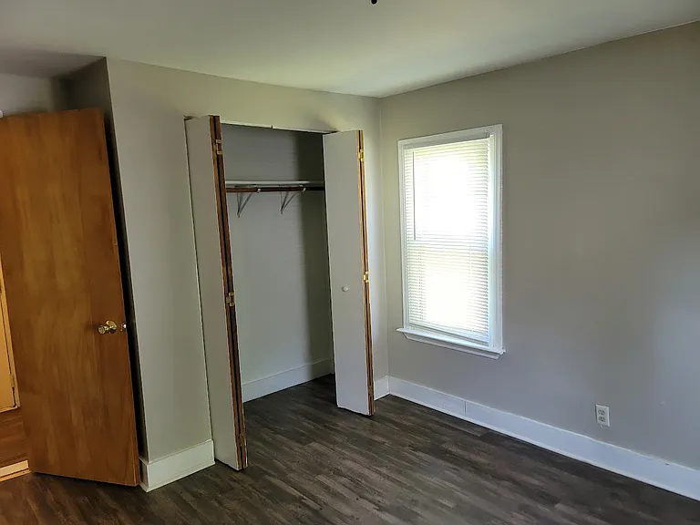 21395 Oxford Ave — Photo 37