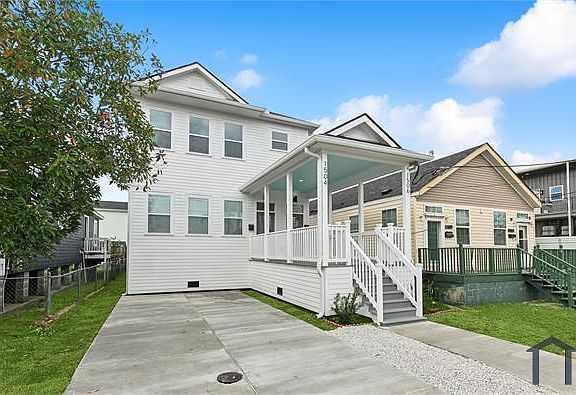 3rd image of 1504 Touro St