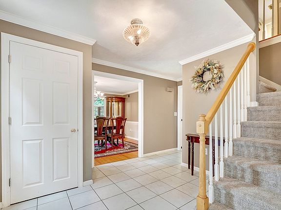 2nd image of 27 Field Pond Rd