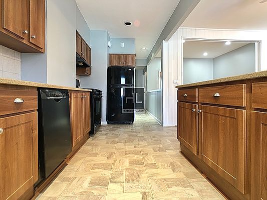 3rd image of 9408 Fort Hamilton Pkwy #2