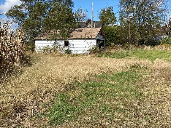 2nd image of 5409 E 750th Ave
