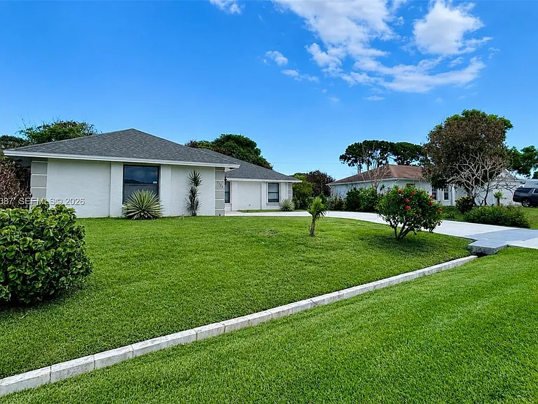 2313 SE Harrington Ave — Photo 24
