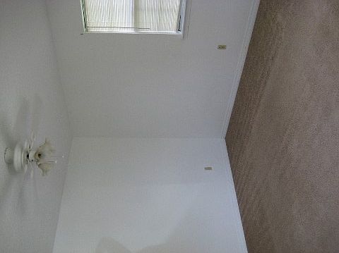 4th image of 12106 Highland Ave