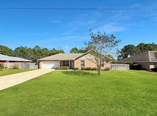 1958 Commodore Dr, Navarre, FL 32566