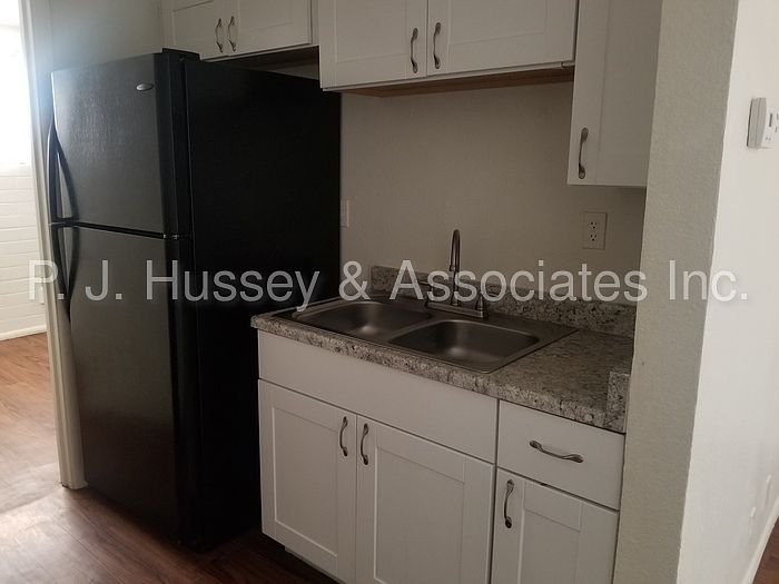 1st image of 6802 W Glendale Ave Unit 9