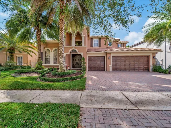 19208 S Hibiscus St, Weston, FL 33332