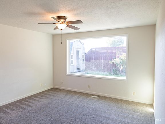 4th image of 2556 SW 2nd Ave