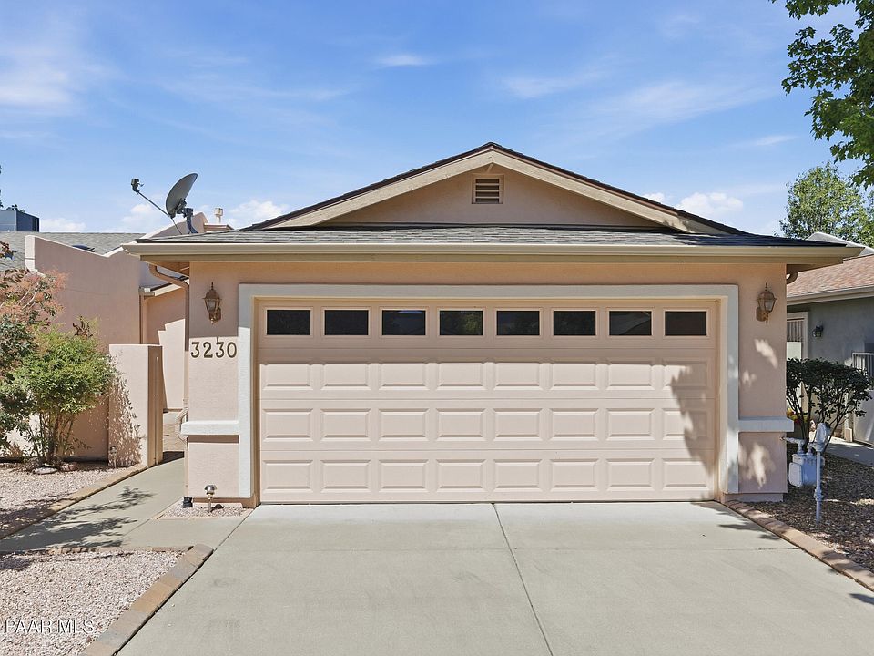 1st image of 3230 Iris Ln