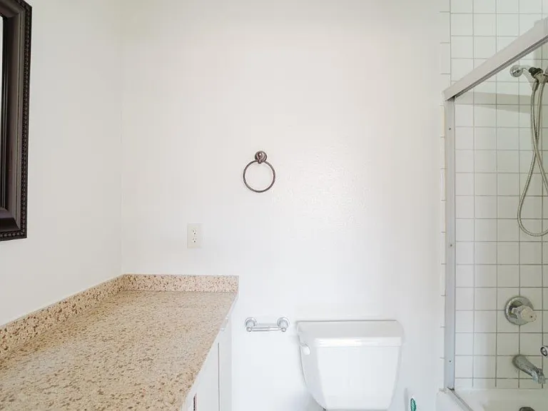 1134 Campbell St #307 — Photo 30