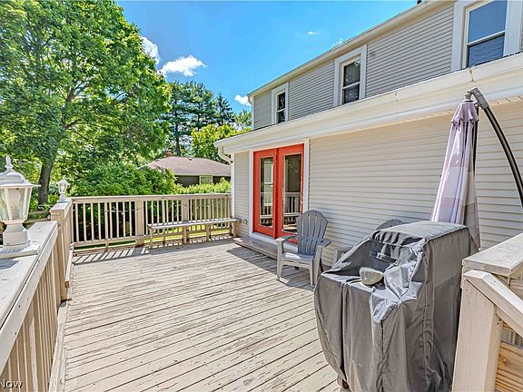 5th image of 637 Killian Rd