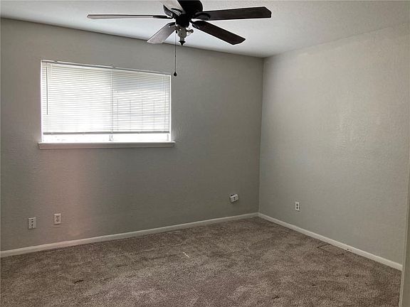 4th image of 3713 Thornberry Ct