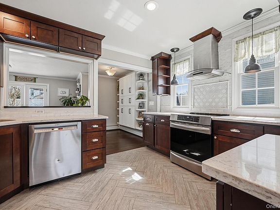 5th image of 1423 Harding Street