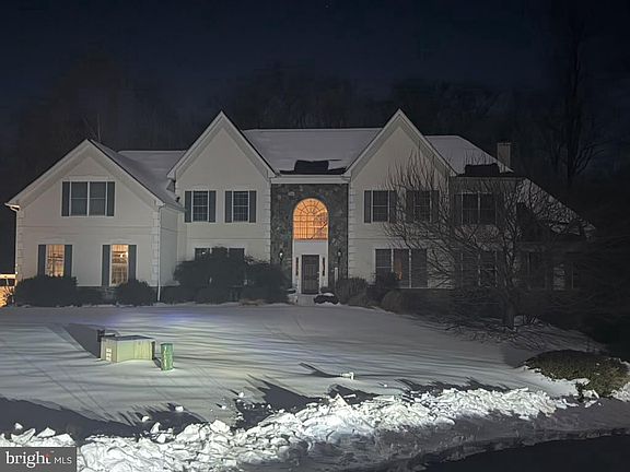 3rd image of 15033 Oak Ridge Ct