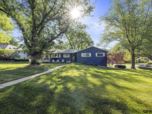 2135 Mullen Rd, Omaha, NE 68124