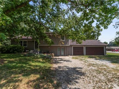 204 S Washington St, Spring Hill, KS, 66083