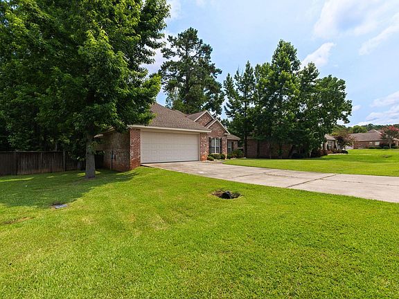 2nd image of 48 Summerbrook