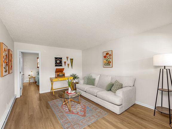 3rd image of 276 White Bridge Pike APT 93