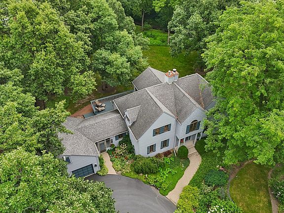 2nd image of 14 Brierwoods Ln