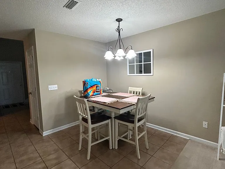 127 Winterberry Way — Photo 4
