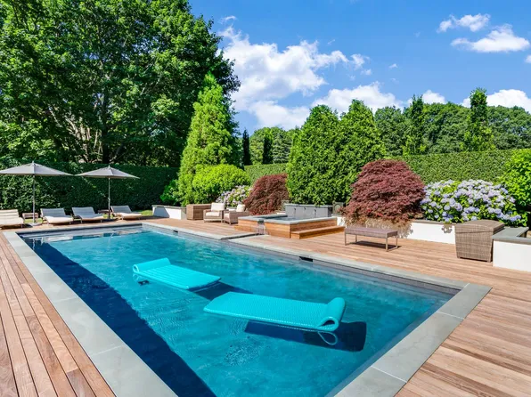 (undisclosed Address), East Hampton, NY 11937