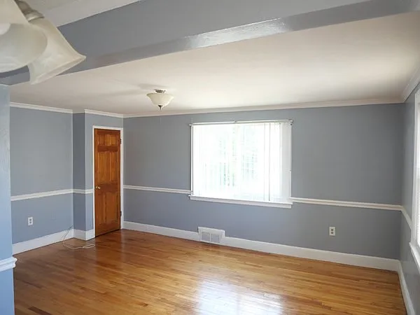 3 bed, 1000 sqft, $3,300 — Photo 3