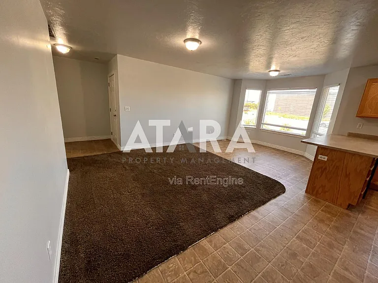 2473 W 5400 S — Photo 13