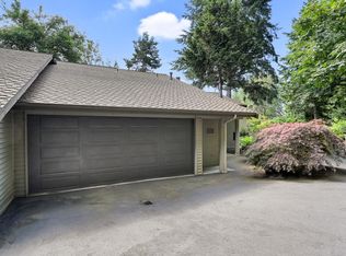 1349 Bellefield Park Ln #1349, Bellevue, WA 98004