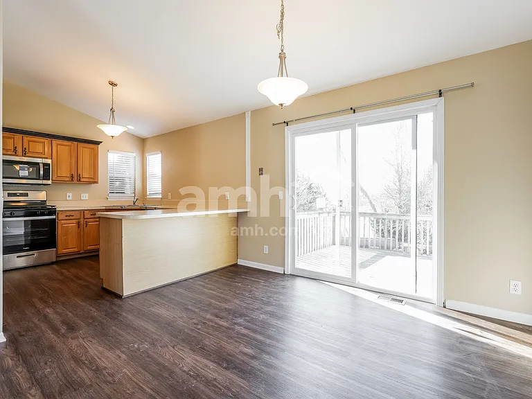 112 Shawnee Ln — Photo 5