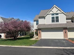 70 Ione Dr UNIT A, South Elgin, IL 60177