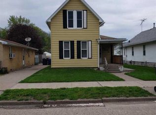 426 6th Ave N, Clinton, IA 52732