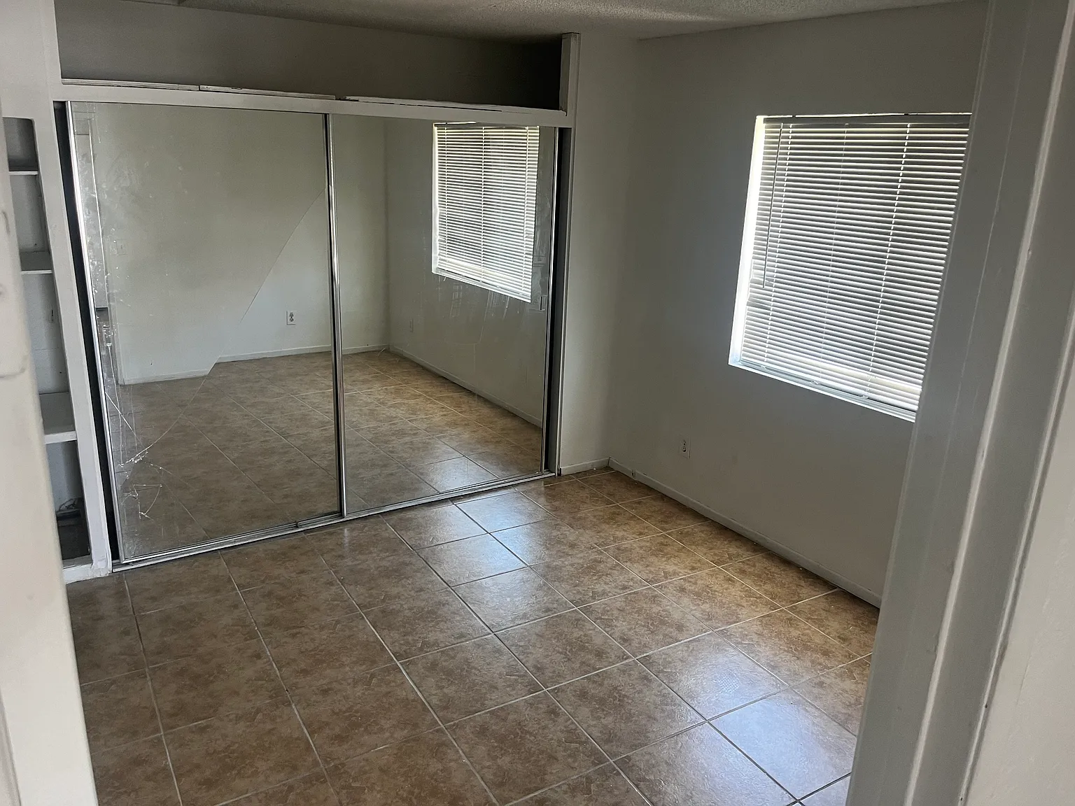 3 bed, $2,950 — Photo 3