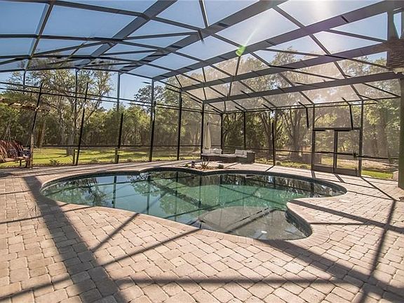 4th image of 4019 Shady Meadow Dr