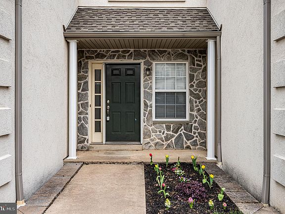 2nd image of 631 Fawn Cir