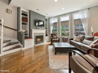 1942 S Prairie Ave #1, Chicago, IL 60616