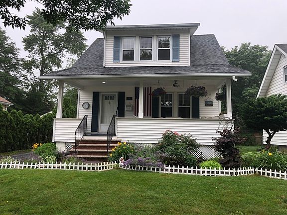 2nd image of 241 Mill St