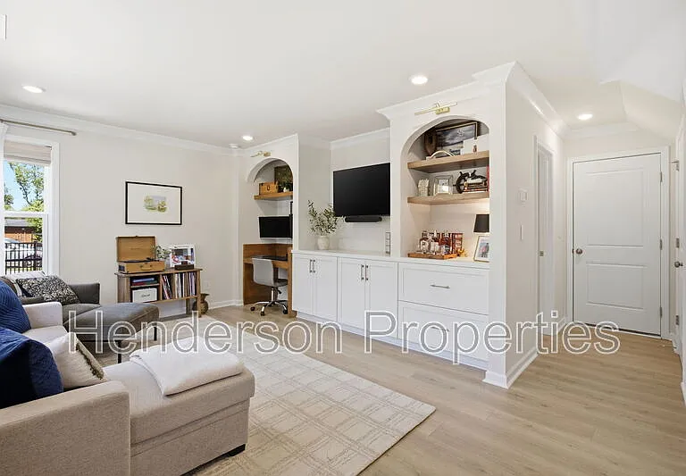 3008 Oak Landing Dr — Photo 6