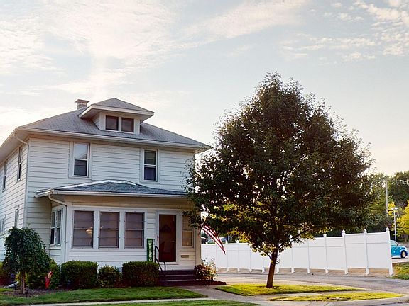 2nd image of 617 N Madriver St