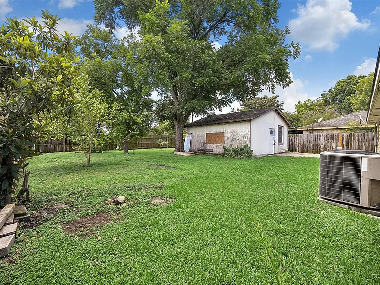 9315 Glen Shadow Dr — Photo 11