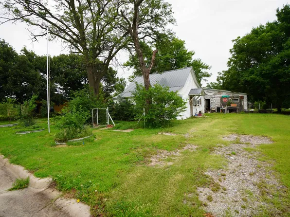 312 N Keystone St, Stafford, KS 67578