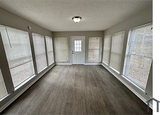 5 bed, 2229 sqft, $1,550 — Photo 3