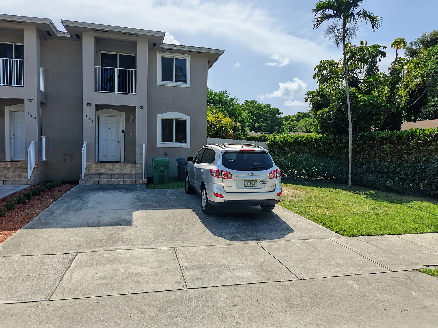 3 bed, 1200 sqft, $3,000 — Photo 1