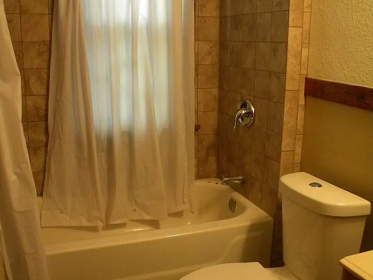 742 Buchanan St NE — Photo 2