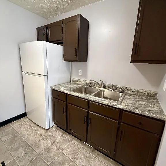 1860 Mahoning Ave NW #306 — Photo 7