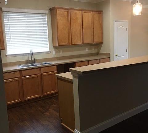 4th image of 29 Robinson Dr