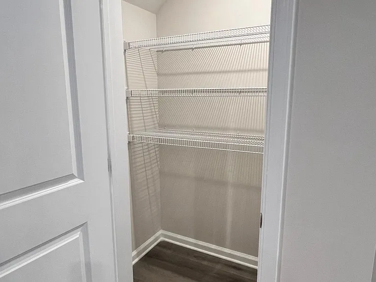 243 Christiana Ln #B — Photo 34