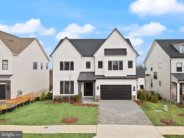 857 N Manchester St, Arlington, VA 22205