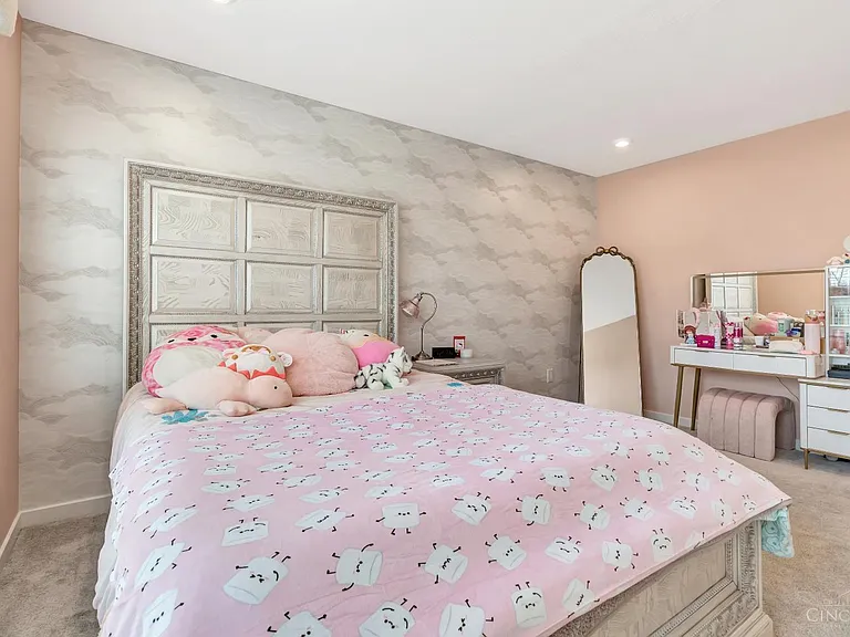 5817 Montrose Ct — Photo 36