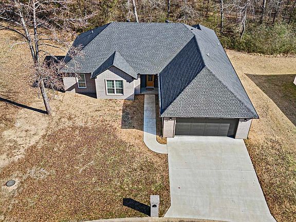 2nd image of 157 Rachel Cir