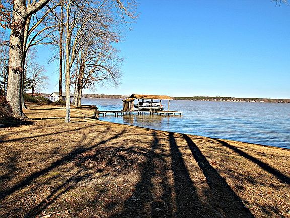 5th image of 107 S Watersedge Ln