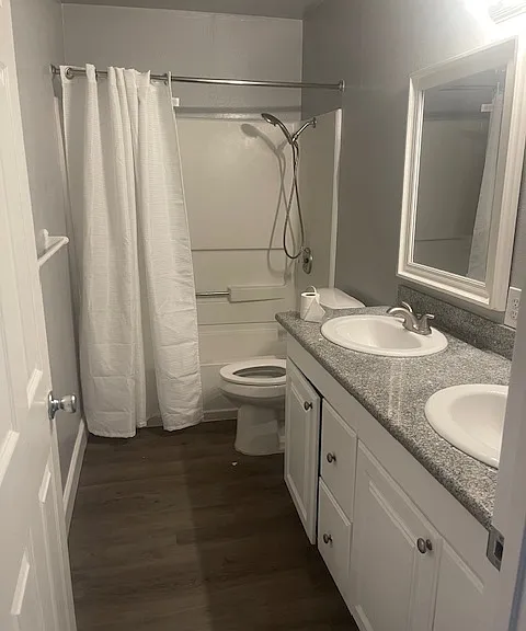 2283 E Shaw Ave #D — Photo 5